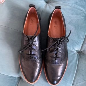 Frye lace/up oxfords